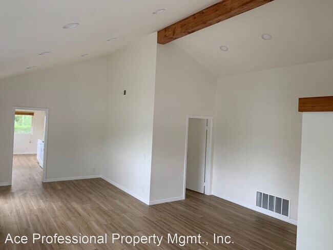 Building Photo - 3 br, 2 bath House - 6583 E Via Arboles