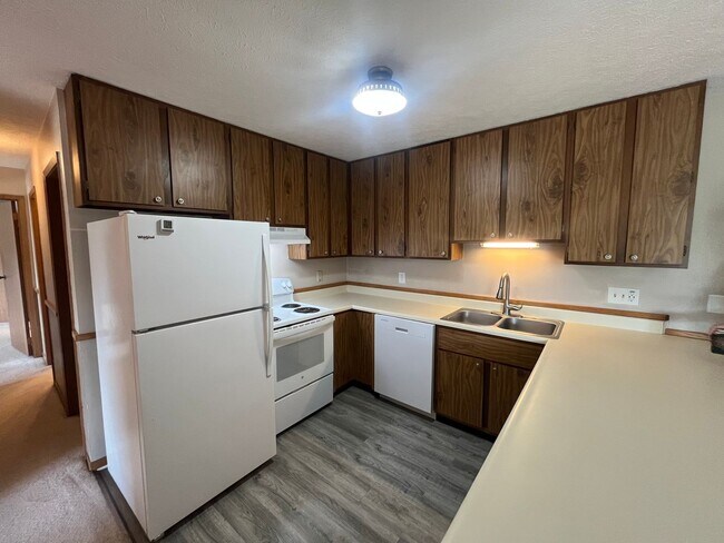 Building Photo - 2541 Neil Armstrong Dr