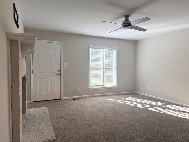 Foto del edificio - 2922 Glenridge Dr