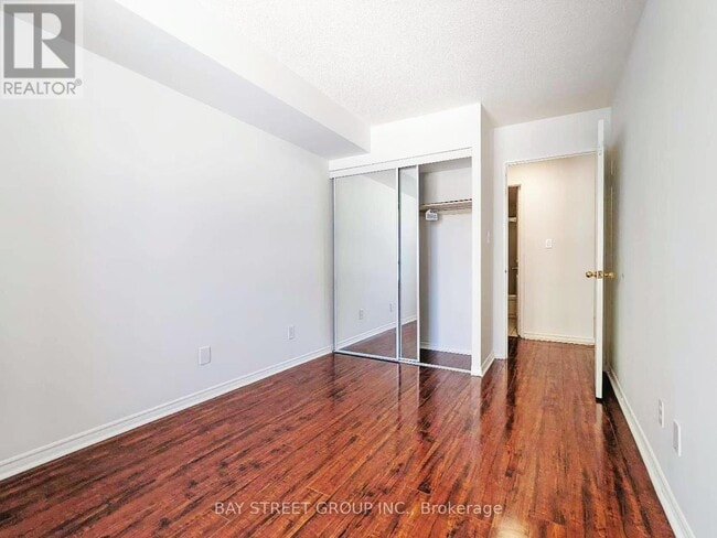 Building Photo - 1408-1435 EMPRESS Ave