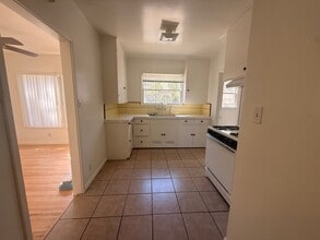 Building Photo - 5135 Olivewood Ave