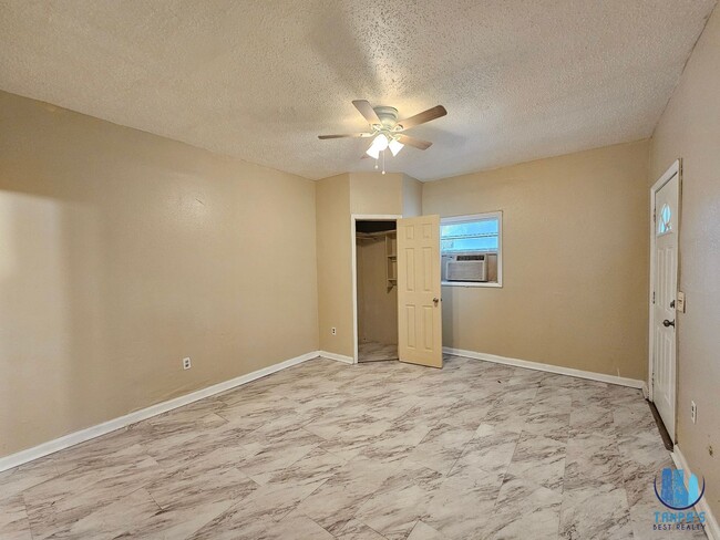 Photo - E99THAVE#1504 Apartment