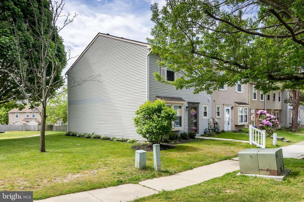5306 Red Haven Dr, Evesham, NJ 08053 Townhome Rentals in Evesham NJ