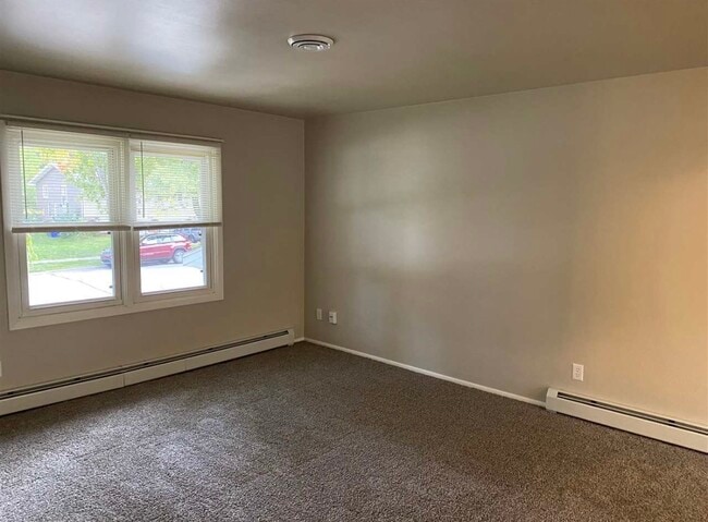 Sala de estar - 414 N Saint Bernard Dr