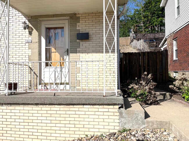 Foto del edificio - 1041 Berkshire Ave