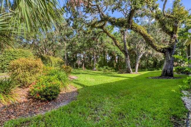Building Photo - 7866 Eagle Creek Dr