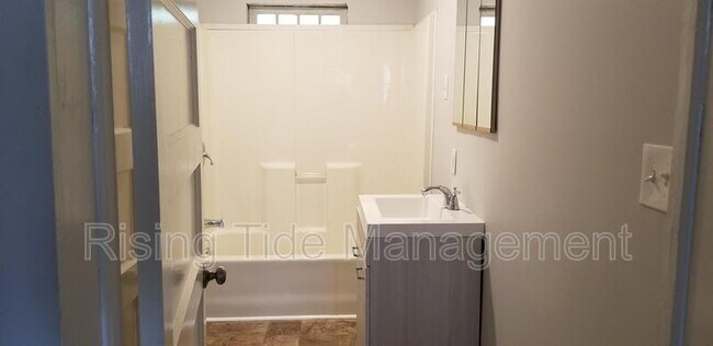 Building Photo - 1213 Haven Dr