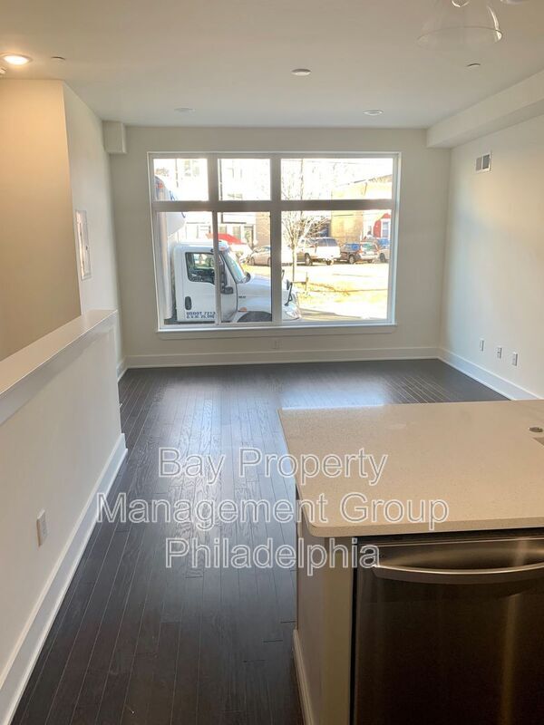 Building Photo - 514 W Montgomery Ave