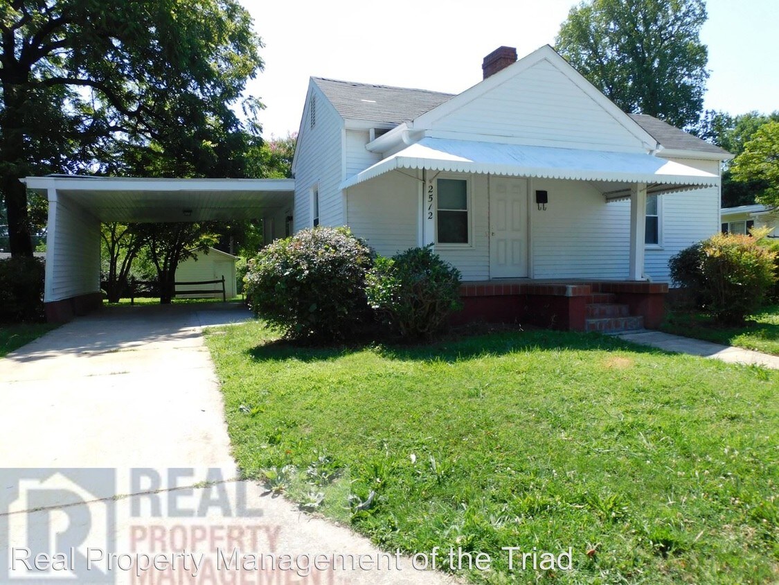 Foto principal - 3 br, 1 bath House - 2512 Yanceyville Street