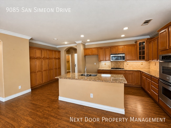 Building Photo - 9085 San Simeon Dr
