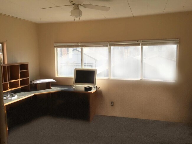 Foto del edificio - 5218 Holly Hills Ave