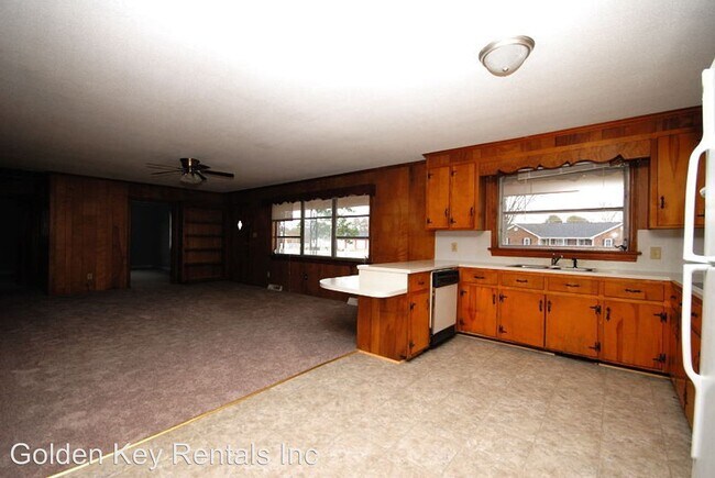 Building Photo - 4 br, 1.5 bath House - 938 E New Hope Rd