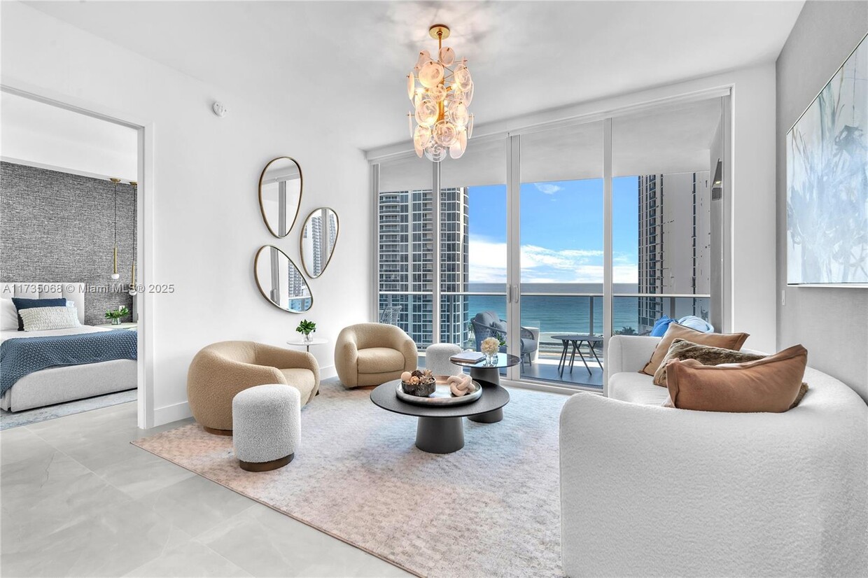 Foto principal - 17550 Collins Ave