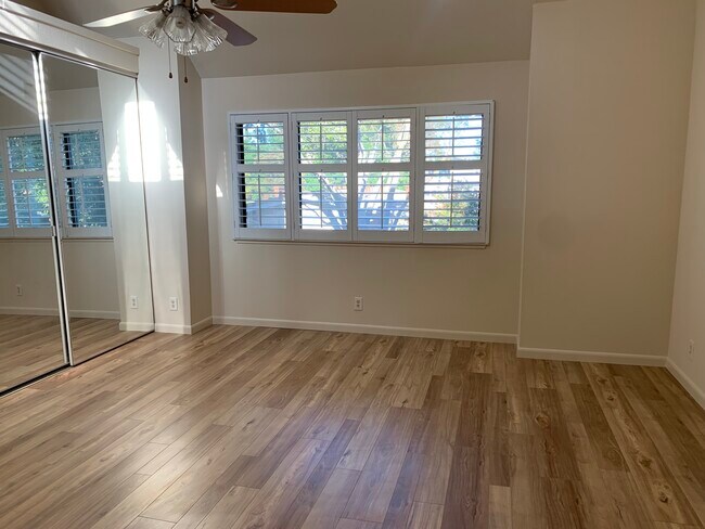 Building Photo - 249 Sierra Vista Ave