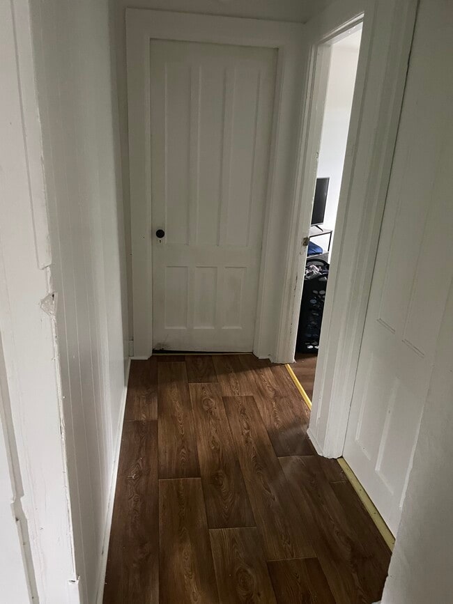 Building Photo - 3 Church St