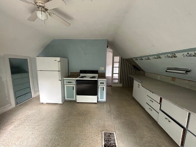 Foto del edificio - 110 S Blair St