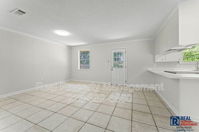 Foto del edificio - 7514 Kings Hill Ave