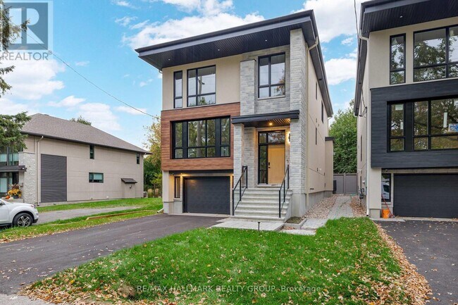 Photo du bâtiment - 481 Wentworth Ave