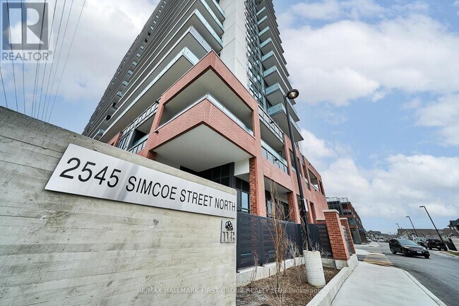 Photo du bâtiment - 2545 Simcoe St N