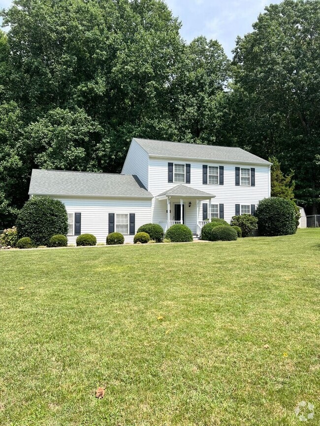 Building Photo - 108 Fieldstone Ct