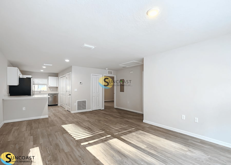 Primary Photo - 9197 N Peachtree Way