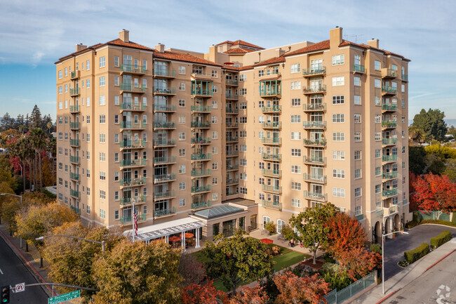 Building Photo - The Peninsula Regent