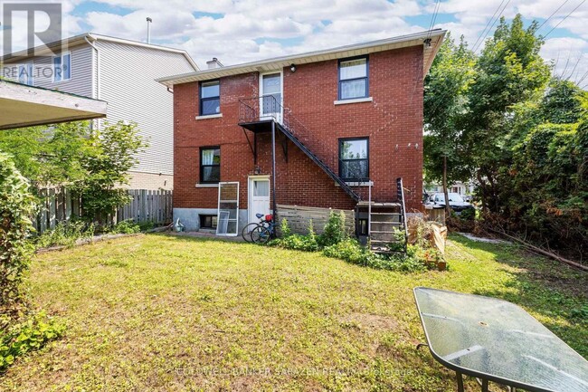 Building Photo - 180 Woodroffe Ave