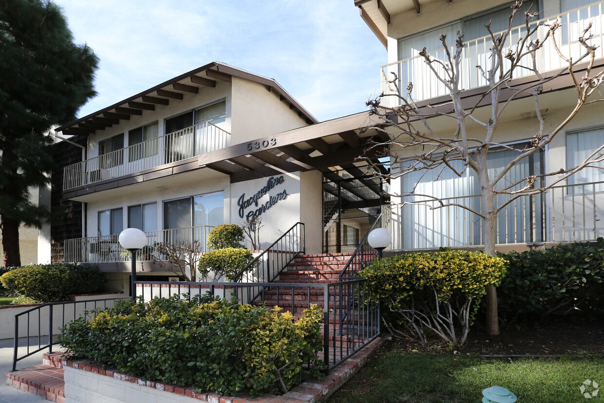 Foto del edificio - Jacqueline Gardens Apartments