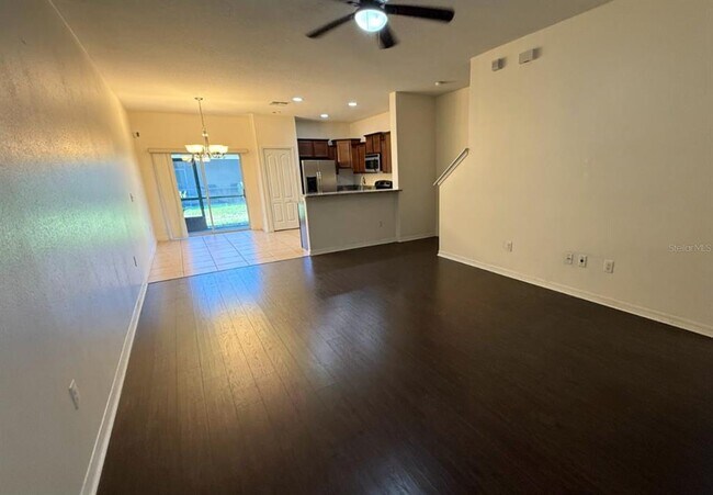 Building Photo - 2807 Lantern Hill Ave