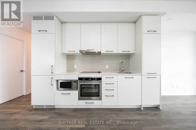 Building Photo - 87 Peter St