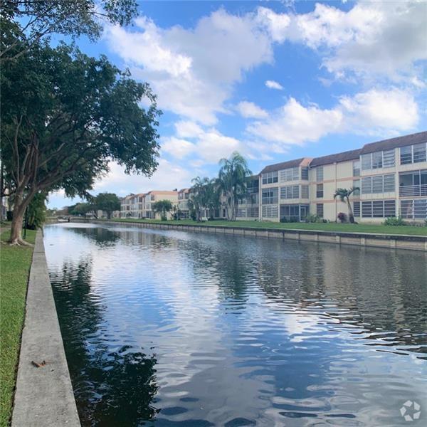 Sands Point Condominiums Apartments for Rent Tamarac, FL 9 Rentals