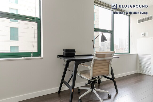 Foto del edificio - 77 W Huron St