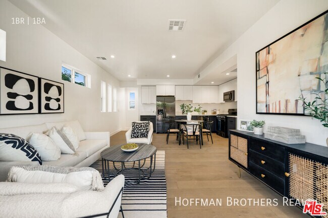 Foto del edificio - 6086 W 18th St
