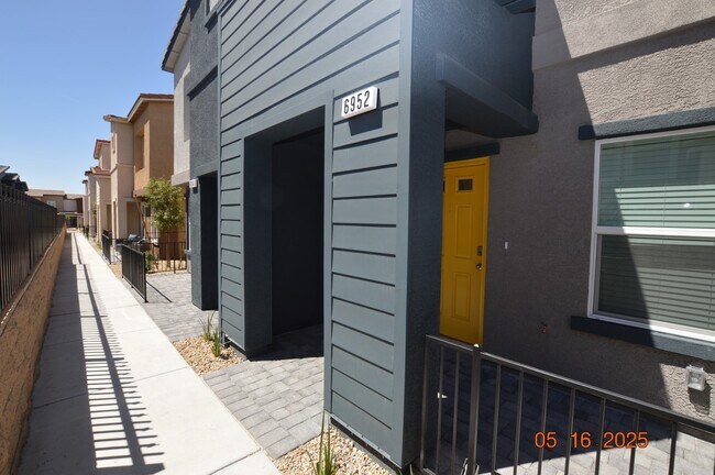 Foto del edificio - 6952 Lynbridge St