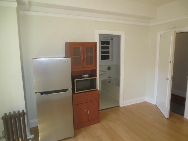 Building Photo - bedroom in San Francisco CA 94109