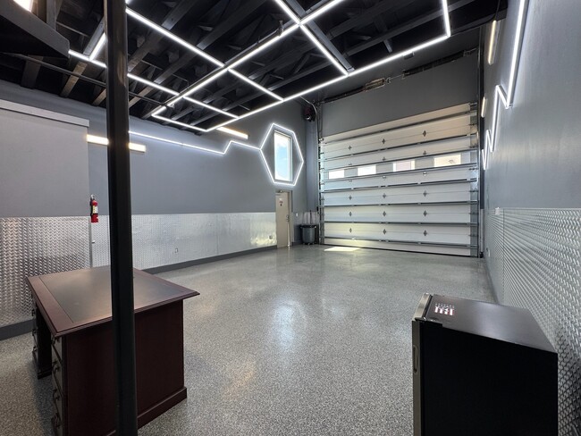 Building Photo - 1435 FM 1463