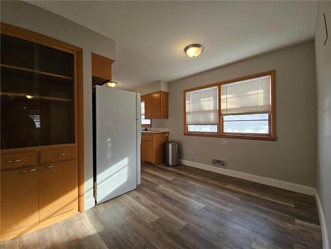 Building Photo - 7236 Harold Ave