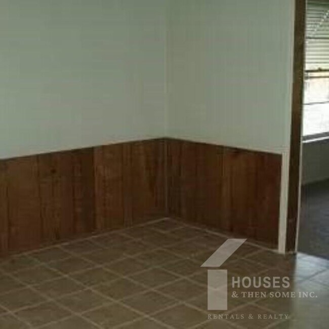 Photo - 6 Wrigley St House