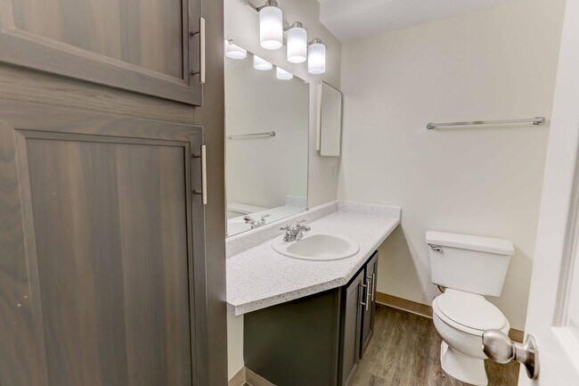 Interior Photo - Americana Lakewood Apartments