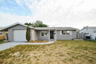 Building Photo - 3041 Holiday Lake Dr