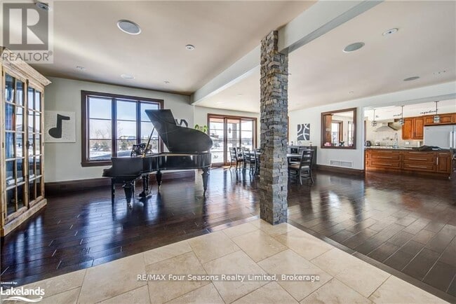 Building Photo - 12 Windrose Valley Blvd