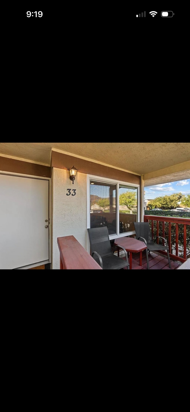 Building Photo - 745 E Bradley Ave