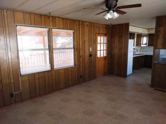 Building Photo - 14528 Annegret Dr
