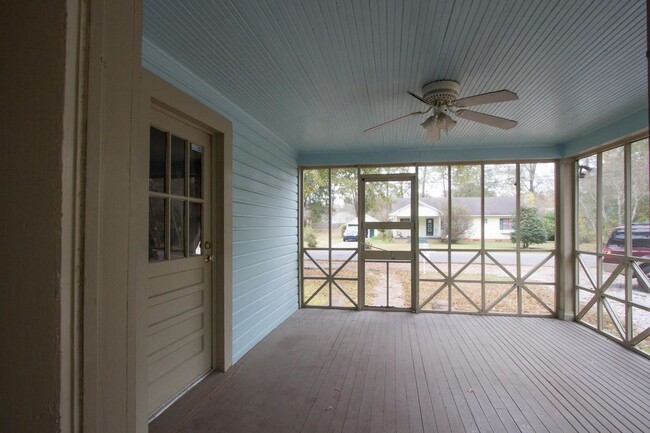 Building Photo - South 16th House