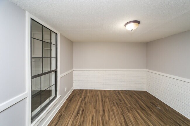 Foto del edificio - 4882 Water Fowl Ln