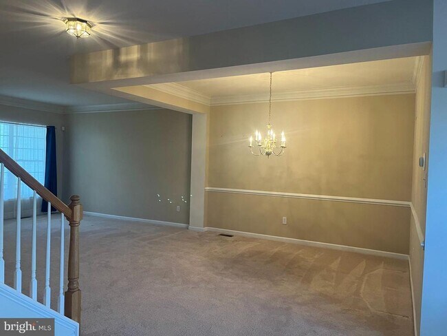 Foto del edificio - 233 Birchwood Dr