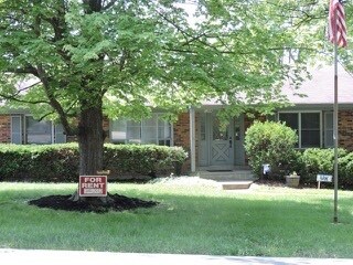 Foto del edificio - 1399 Sleepy Hollow Rd