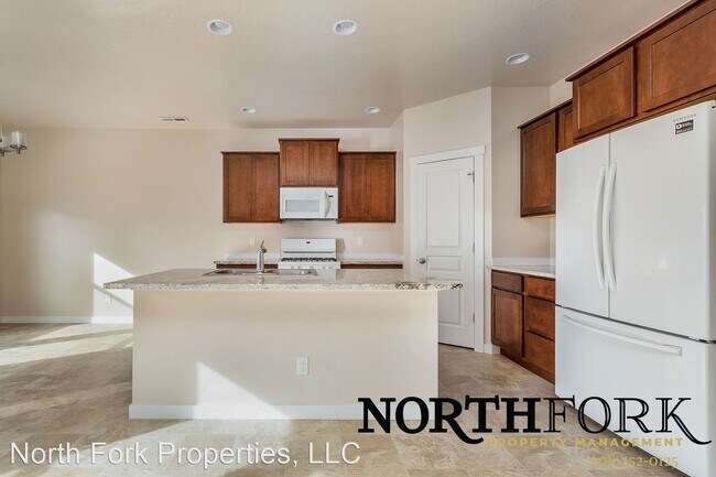 Foto del edificio - 3 br, 2 bath House - 2217 N Penny Lake Ave