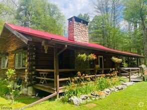 Building Photo - 101 Flatbrook Rd