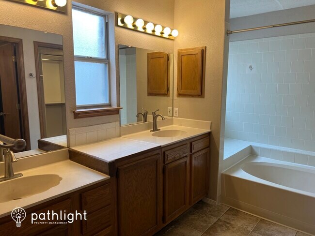 Foto del edificio - 4715 Galleta Rd NW
